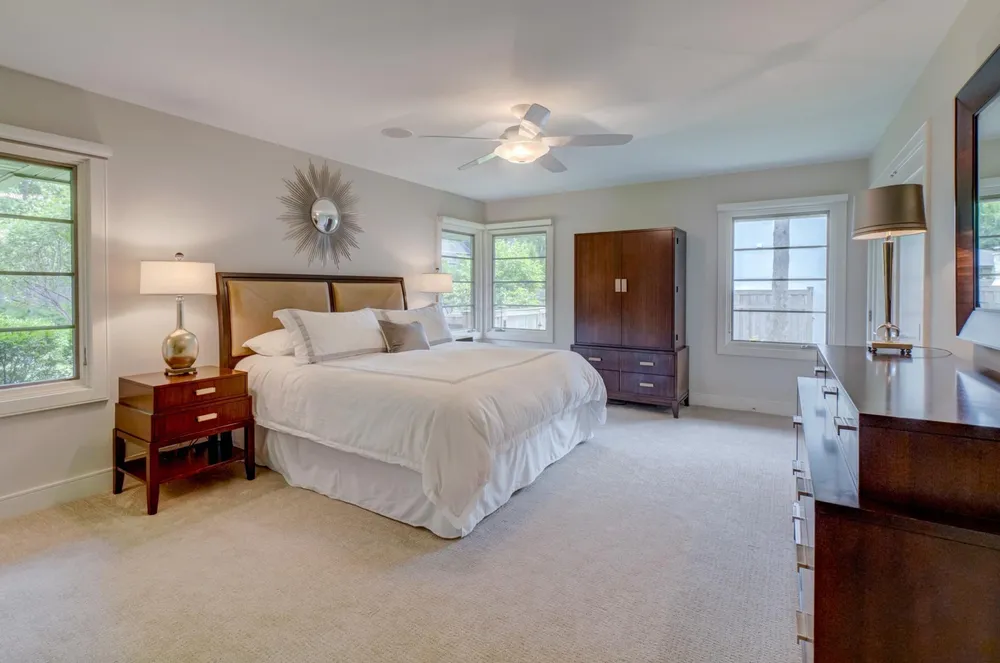 450 Mississippi River Blvd S, Saint Paul, MN 55105