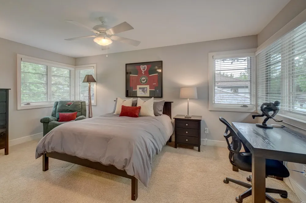 450 Mississippi River Blvd S, Saint Paul, MN 55105