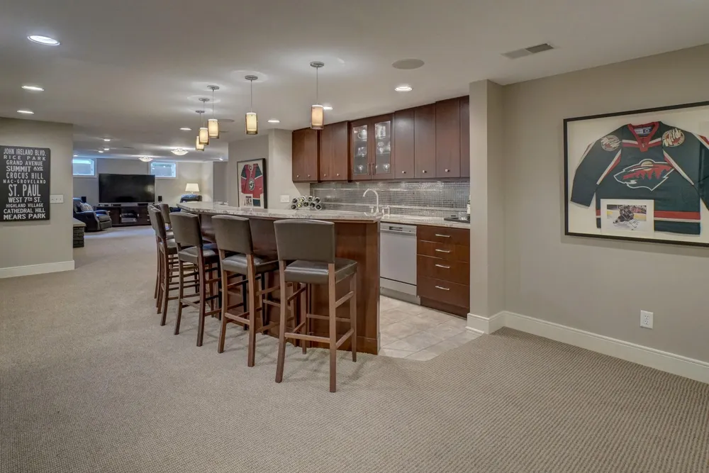 450 Mississippi River Blvd S, Saint Paul, MN 55105