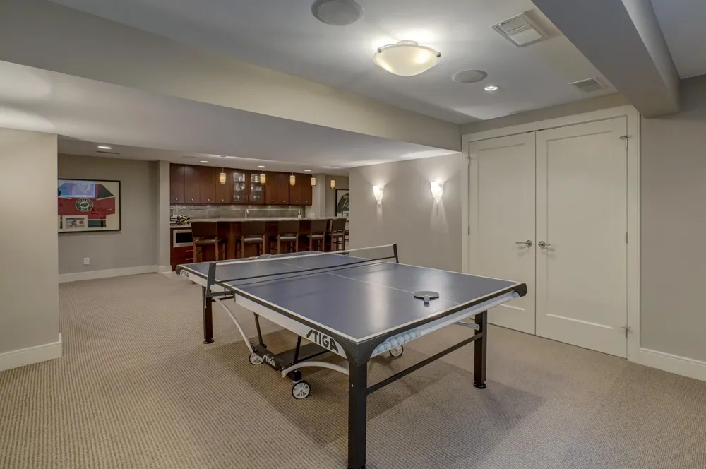 450 Mississippi River Blvd S, Saint Paul, MN 55105