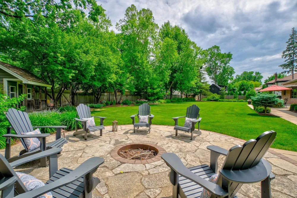 450 Mississippi River Blvd S, Saint Paul, MN 55105