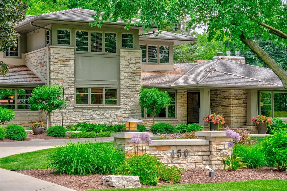 450 Mississippi River Blvd S, Saint Paul, MN 55105