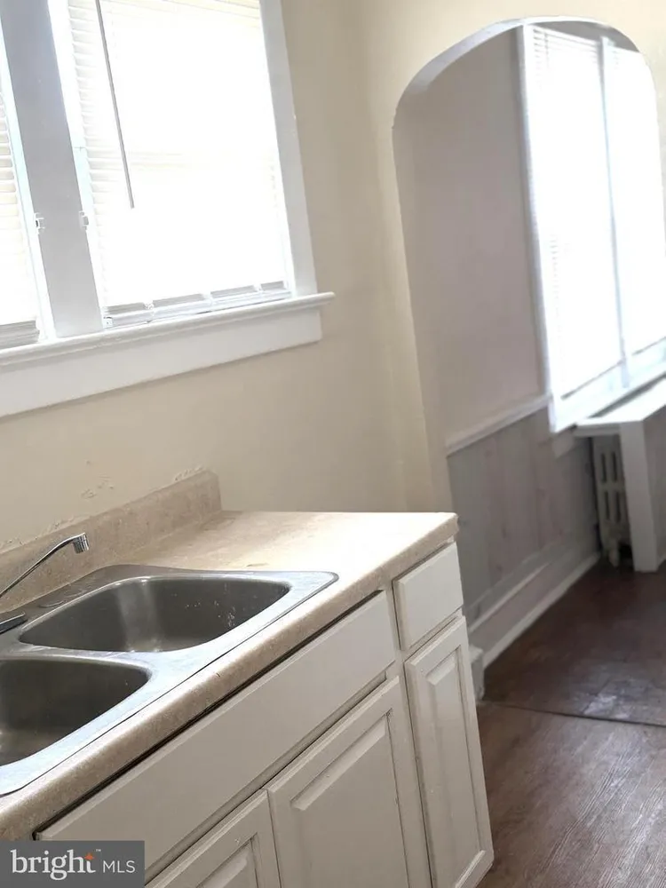 1110 N 28th St, Camden, Camden, NJ 08105