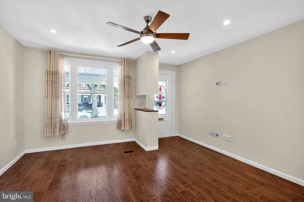 2501 S Colorado St, Philadelphia, PA 19145