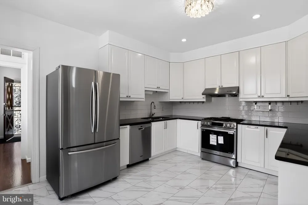 2501 S Colorado St, Philadelphia, PA 19145