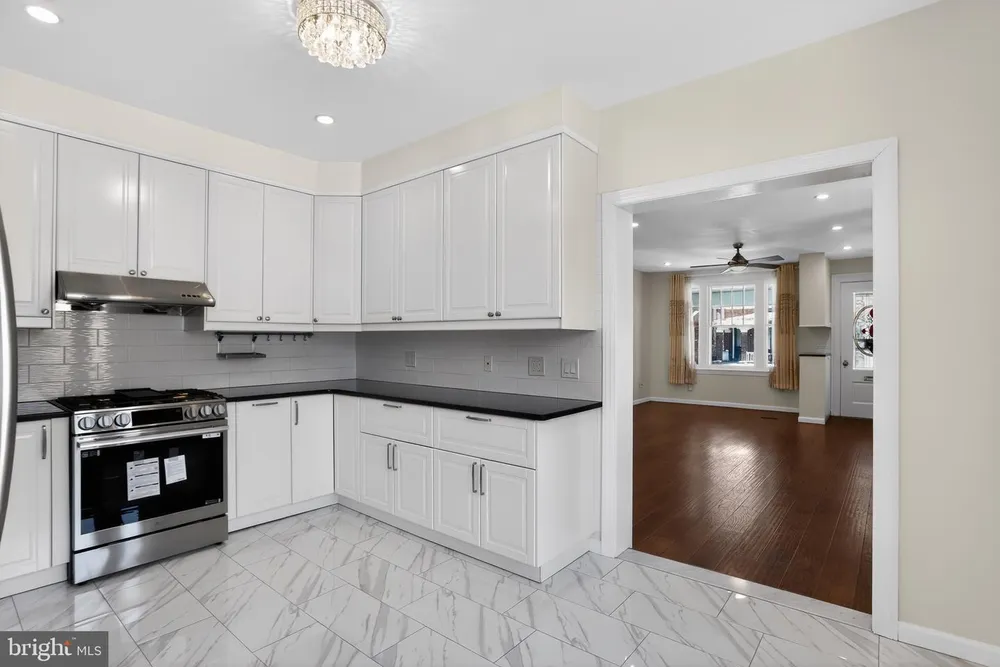 2501 S Colorado St, Philadelphia, PA 19145
