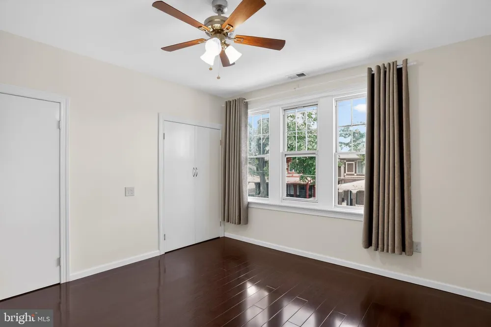2501 S Colorado St, Philadelphia, PA 19145