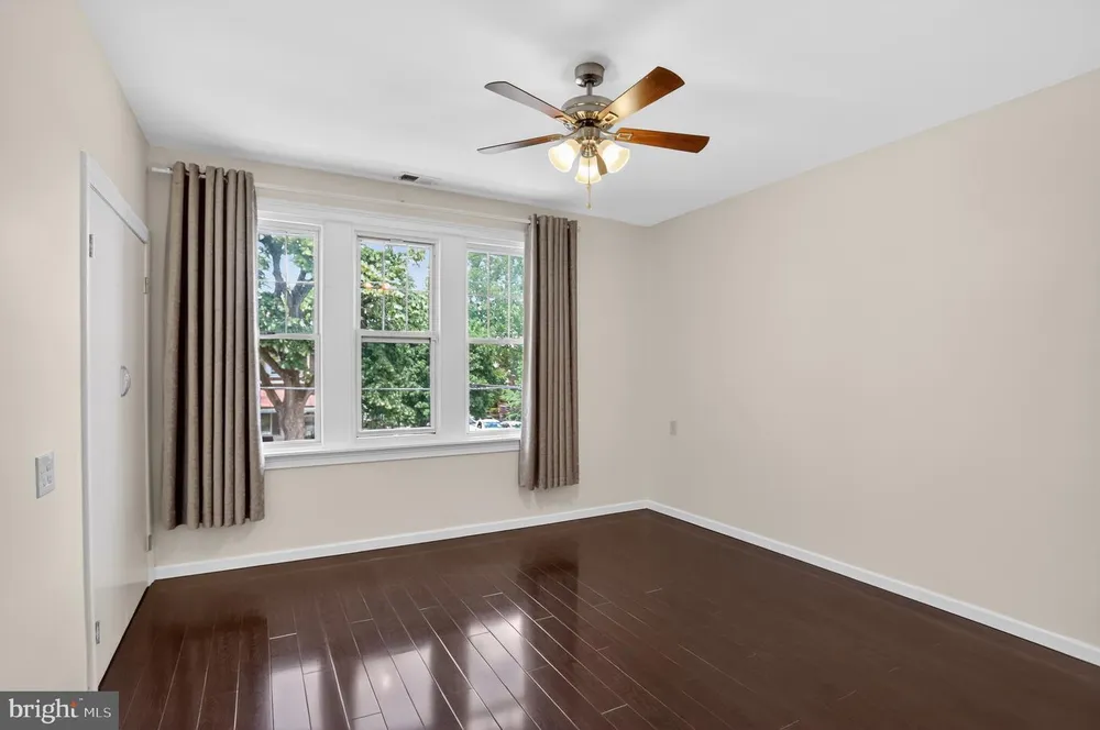 2501 S Colorado St, Philadelphia, PA 19145