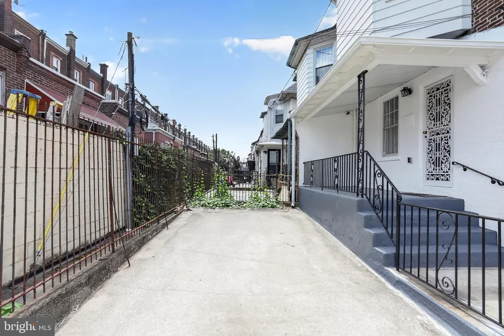 2501 S Colorado St, Philadelphia, PA 19145