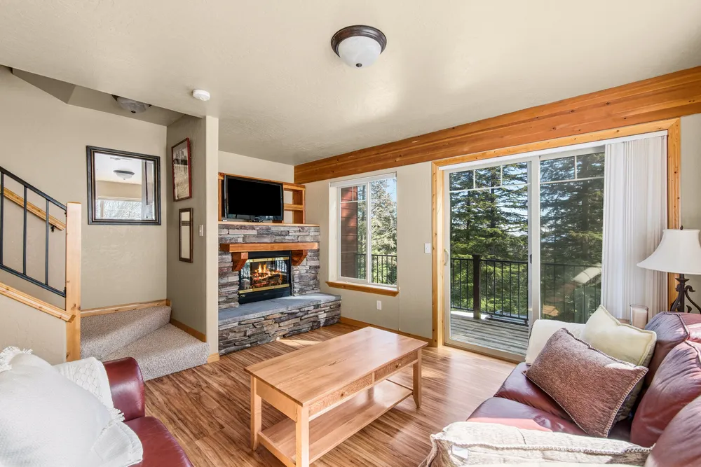 195 Snowplow Rd, Sandpoint, ID 83864