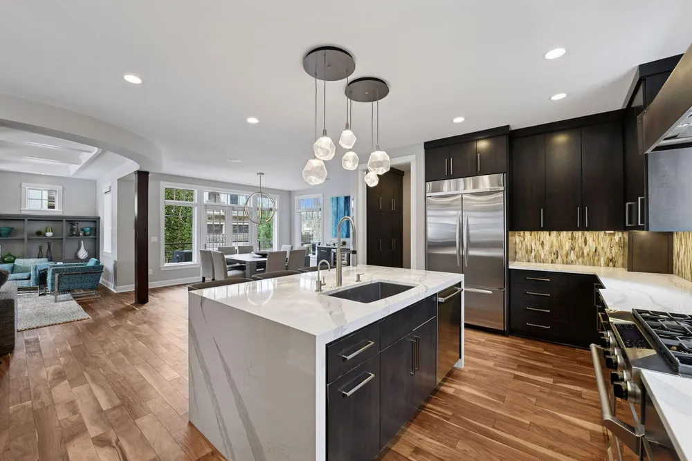 633 Park St E, Wayzata, MN 55391