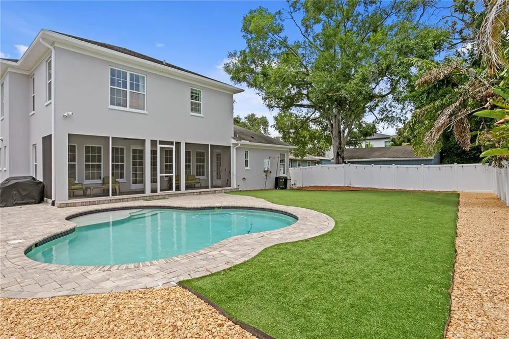 4001 W Vasconia St, Tampa, FL 33629