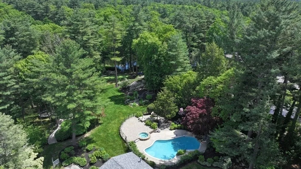 1 Grist Mill Ln, Hingham, MA 02043