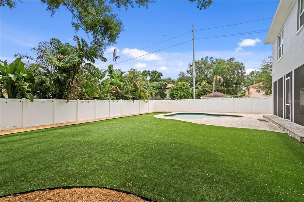 4001 W Vasconia St, Tampa, FL 33629