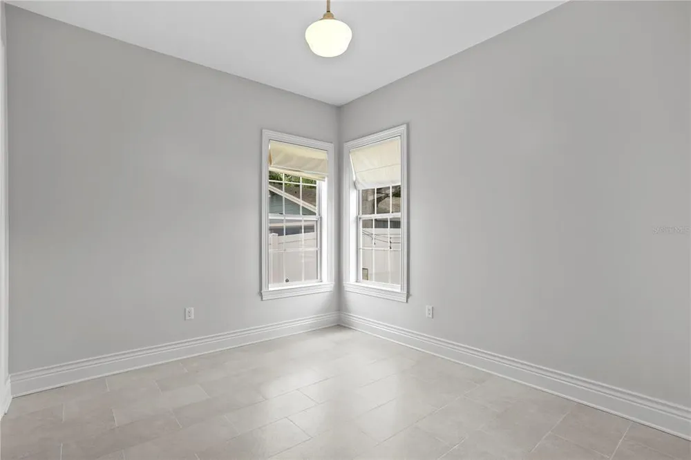 4001 W Vasconia St, Tampa, FL 33629