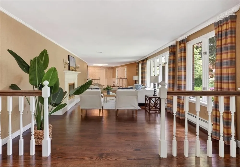 1 Grist Mill Ln, Hingham, MA 02043