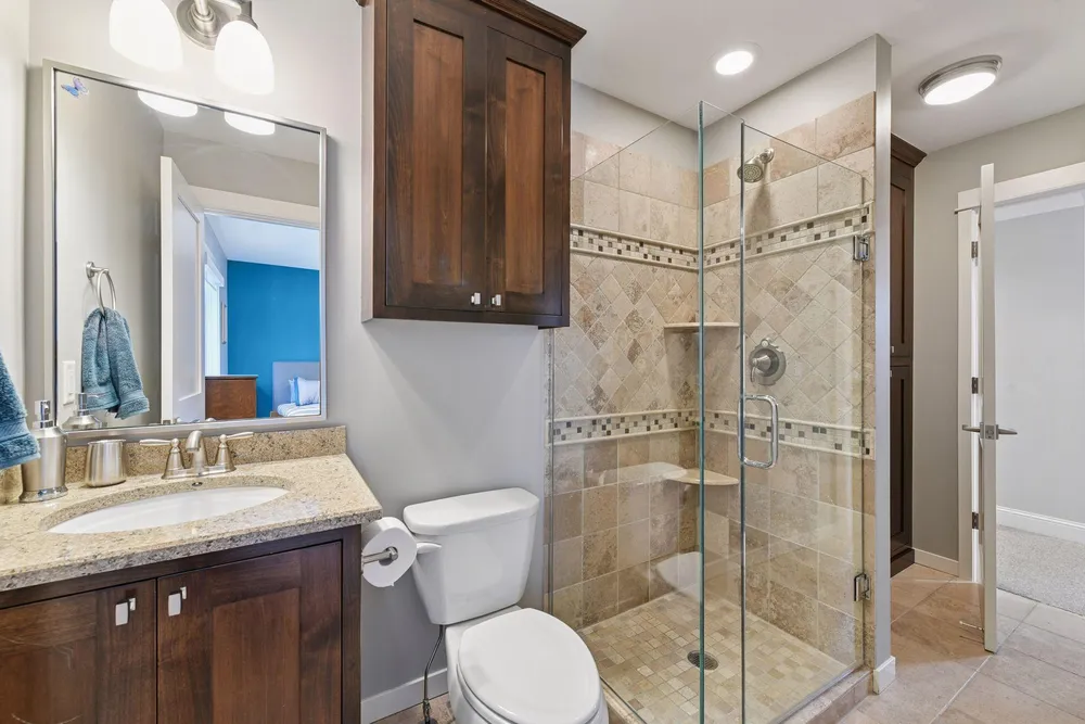 633 Park St E, Wayzata, MN 55391