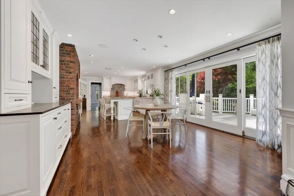 1 Grist Mill Ln, Hingham, MA 02043