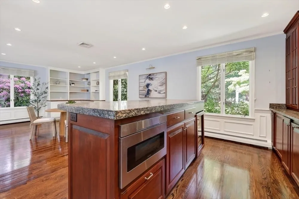 1 Grist Mill Ln, Hingham, MA 02043
