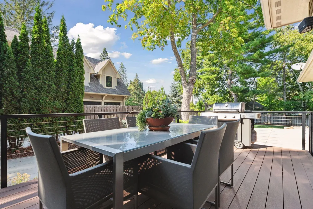 633 Park St E, Wayzata, MN 55391