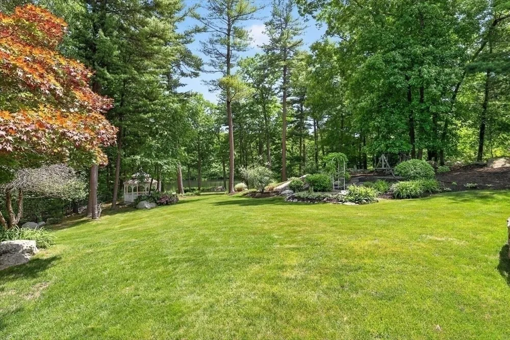 1 Grist Mill Ln, Hingham, MA 02043