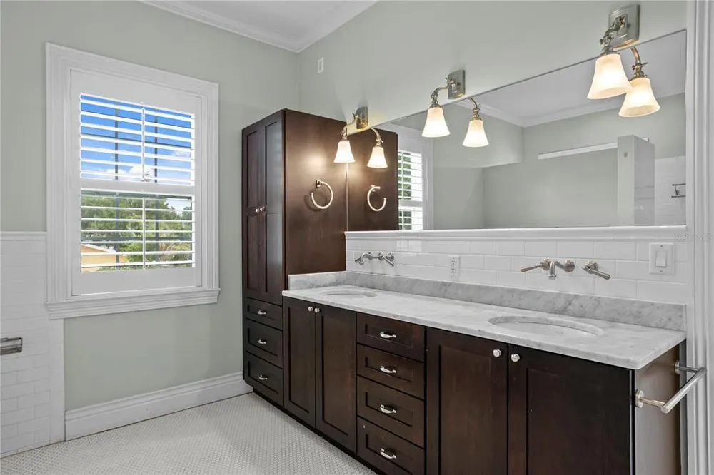 4001 W Vasconia St, Tampa, FL 33629