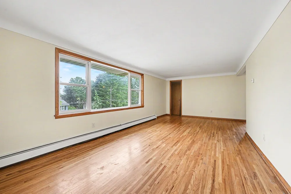 1680 Burns Ave, Saint Paul, MN 55106