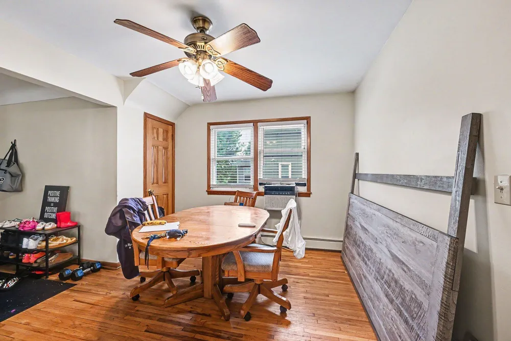1680 Burns Ave, Saint Paul, MN 55106