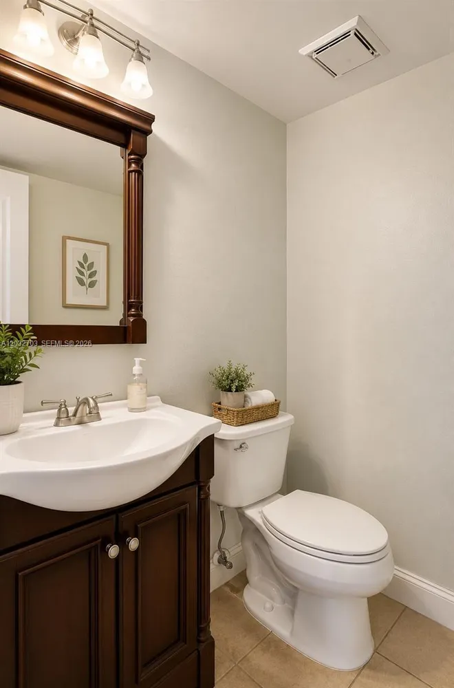 2560 NW 99th Ave, Coral Springs, FL 33065