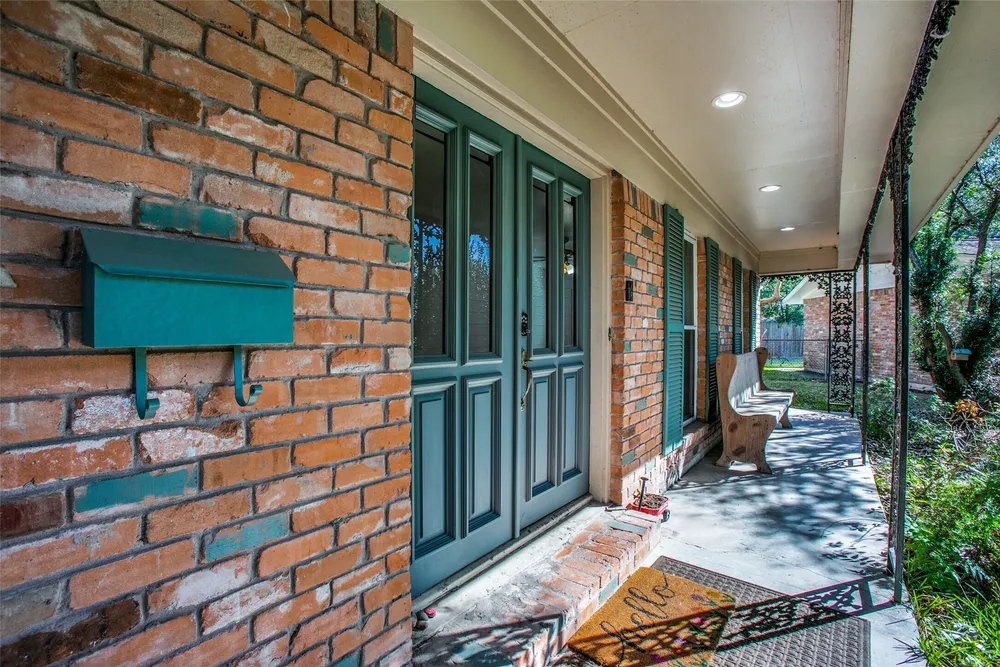 8503 Manhattan Dr, Houston, TX 77096
