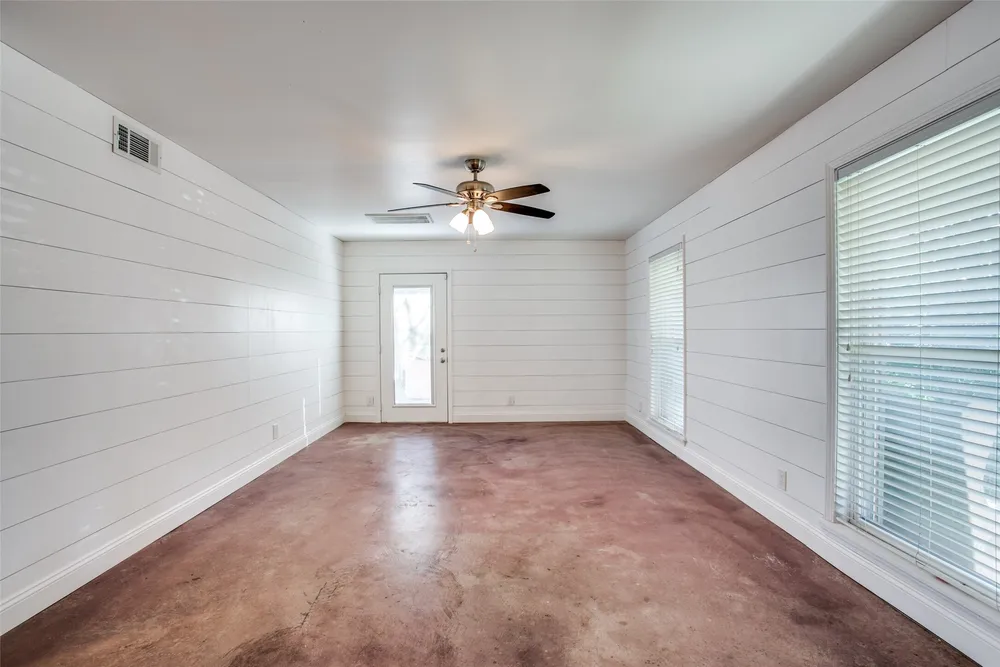8503 Manhattan Dr, Houston, TX 77096