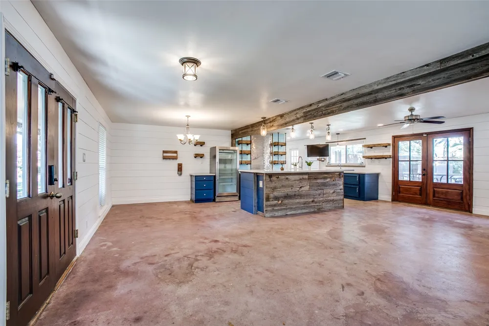 8503 Manhattan Dr, Houston, TX 77096