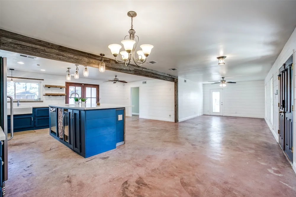 8503 Manhattan Dr, Houston, TX 77096