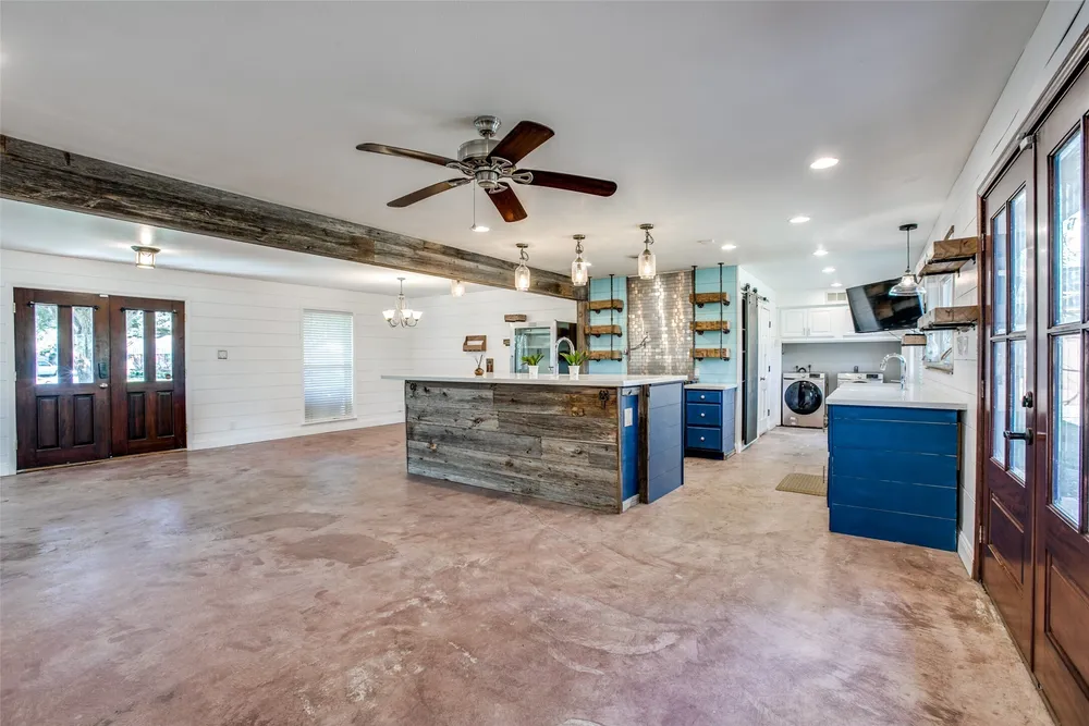 8503 Manhattan Dr, Houston, TX 77096