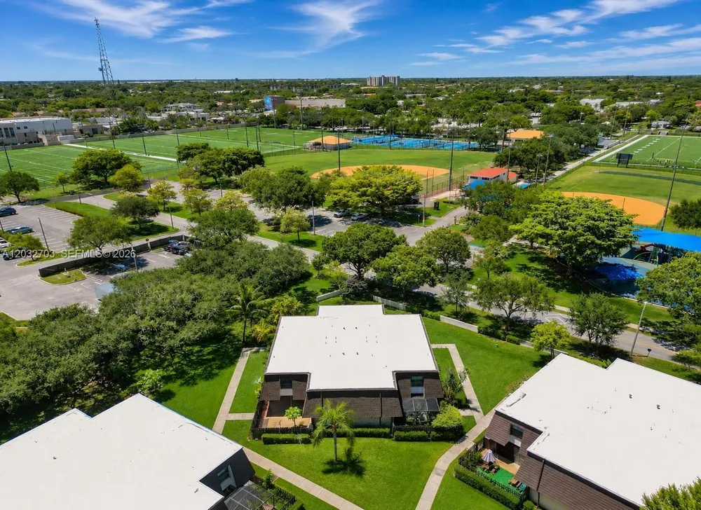 2560 NW 99th Ave, Coral Springs, FL 33065