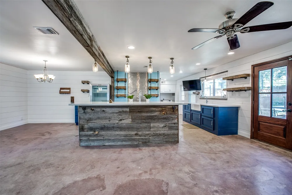 8503 Manhattan Dr, Houston, TX 77096