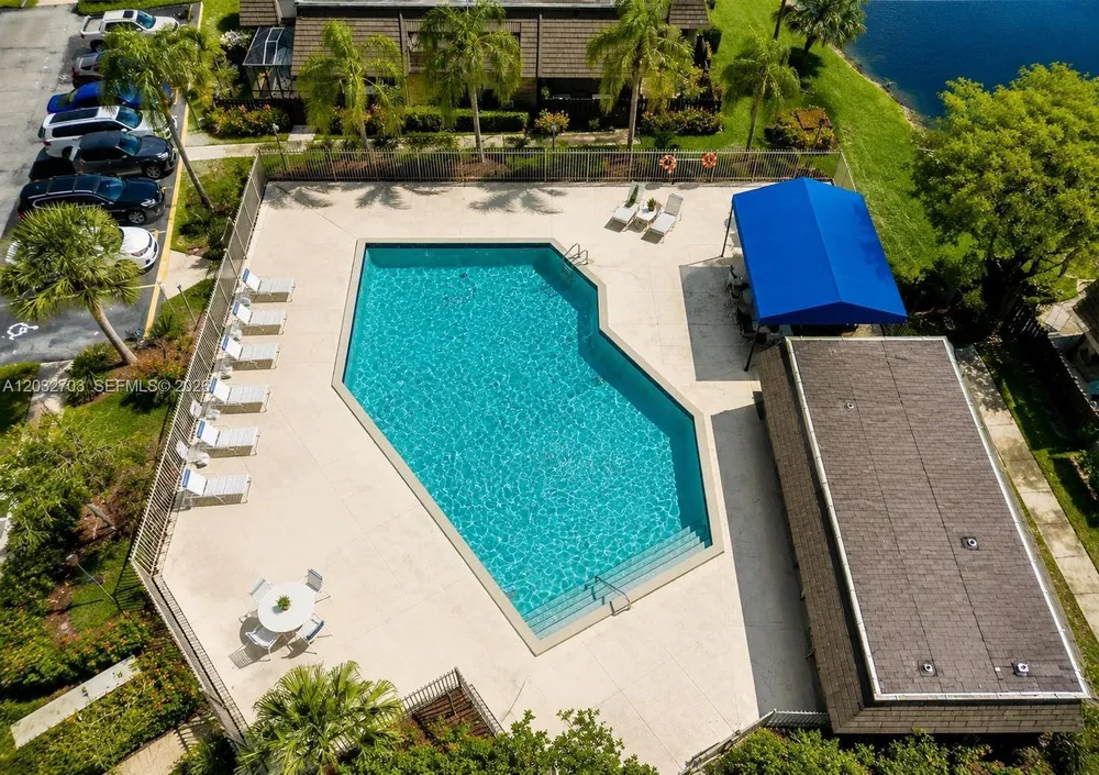 2560 NW 99th Ave, Coral Springs, FL 33065