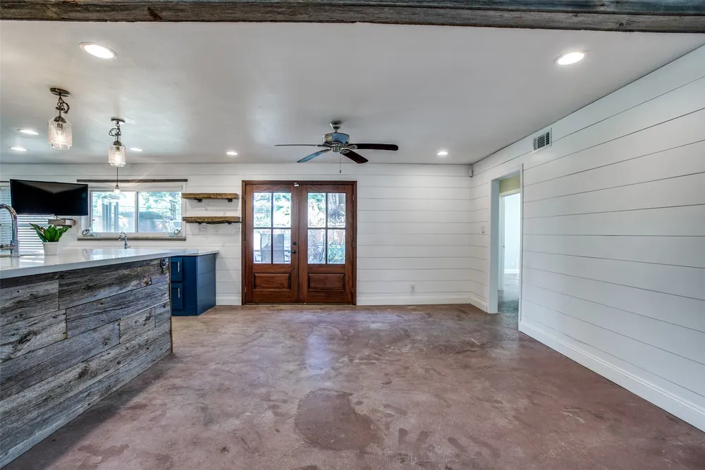 8503 Manhattan Dr, Houston, TX 77096