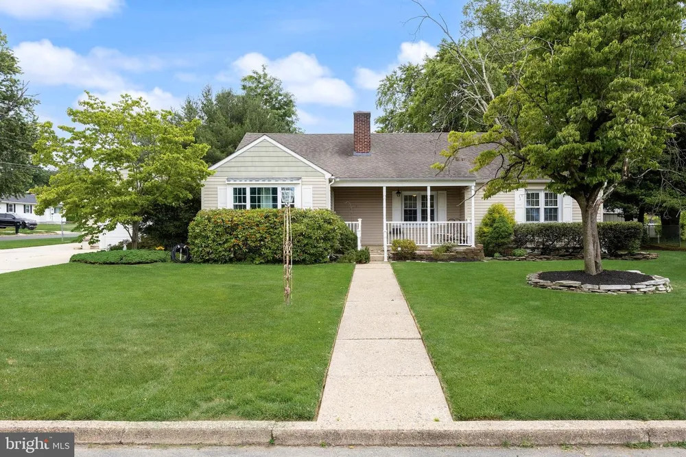 125 RHODE ISLAND AVENUE, Cherry Hill, NJ 08002