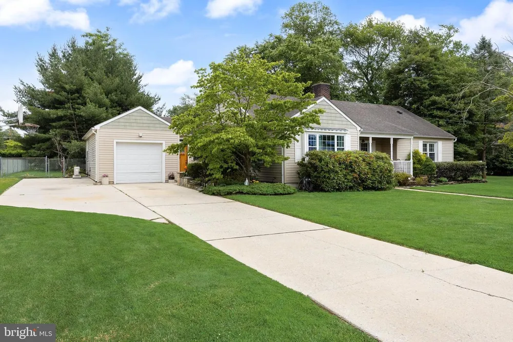 125 RHODE ISLAND AVENUE, Cherry Hill, NJ 08002