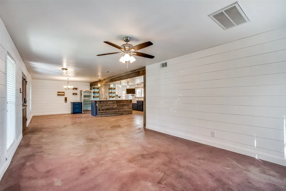 8503 Manhattan Dr, Houston, TX 77096