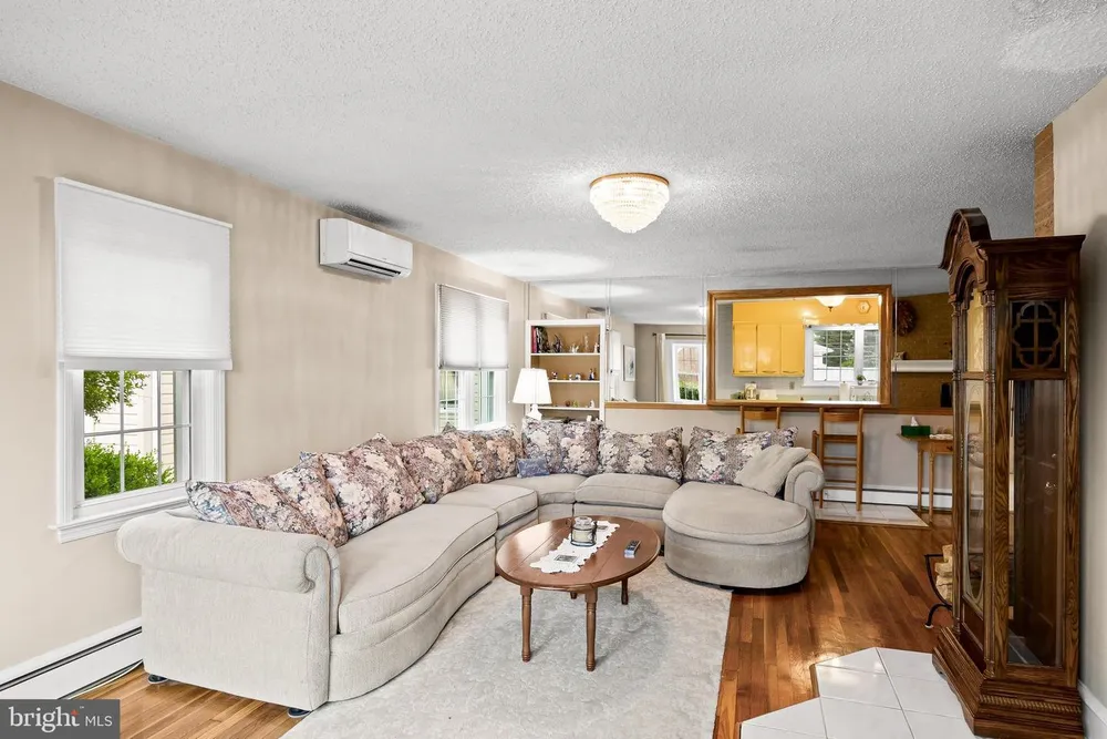 125 RHODE ISLAND AVENUE, Cherry Hill, NJ 08002