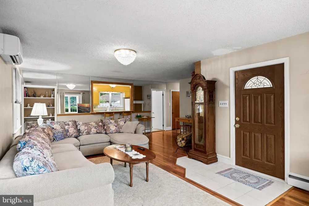 125 RHODE ISLAND AVENUE, Cherry Hill, NJ 08002