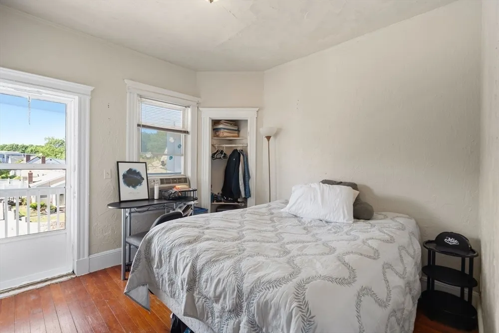 968 River St, Boston, MA 02136