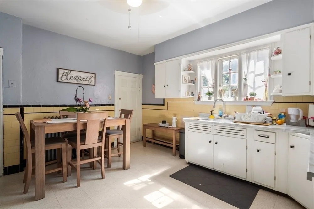 968 River St, Boston, MA 02136