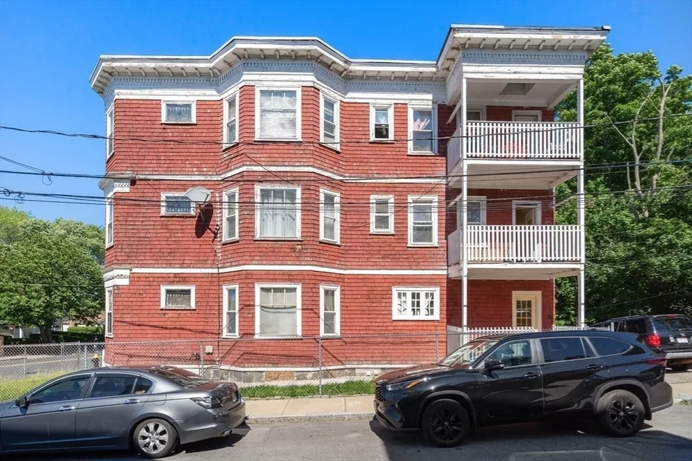 968 River St, Boston, MA 02136