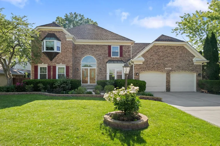 2506 Highland Dr, Palatine, IL 60067