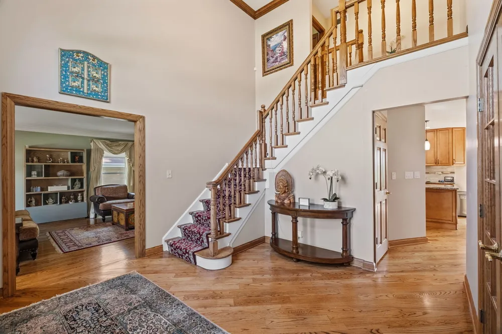 2506 Highland Dr, Palatine, IL 60067