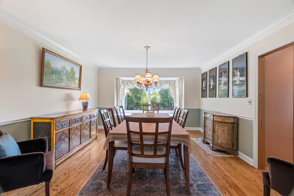 2506 Highland Dr, Palatine, IL 60067