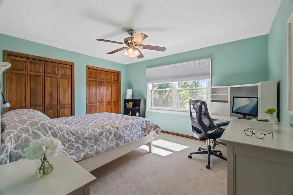 2506 Highland Dr, Palatine, IL 60067